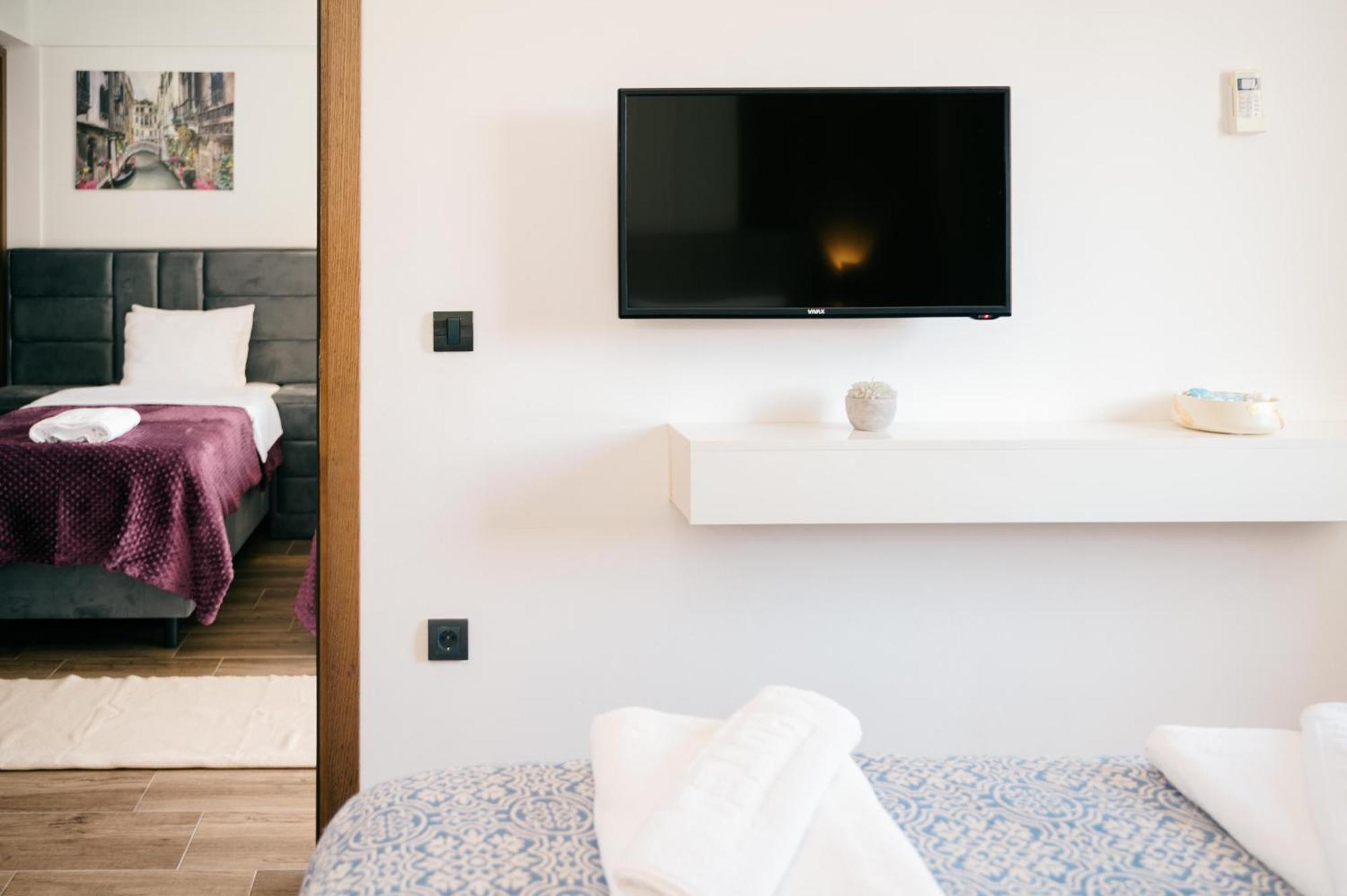 Hotel Lajka Luxury 乌尔齐尼 外观 照片