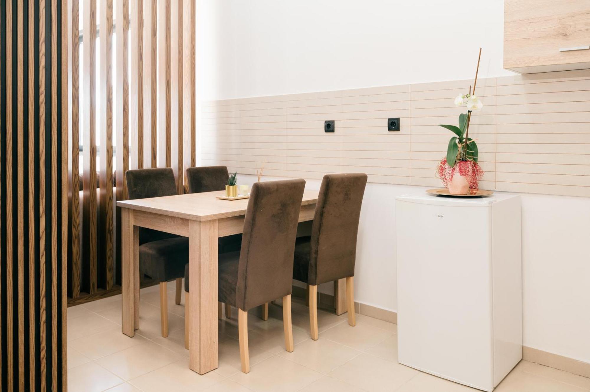 Hotel Lajka Luxury 乌尔齐尼 外观 照片