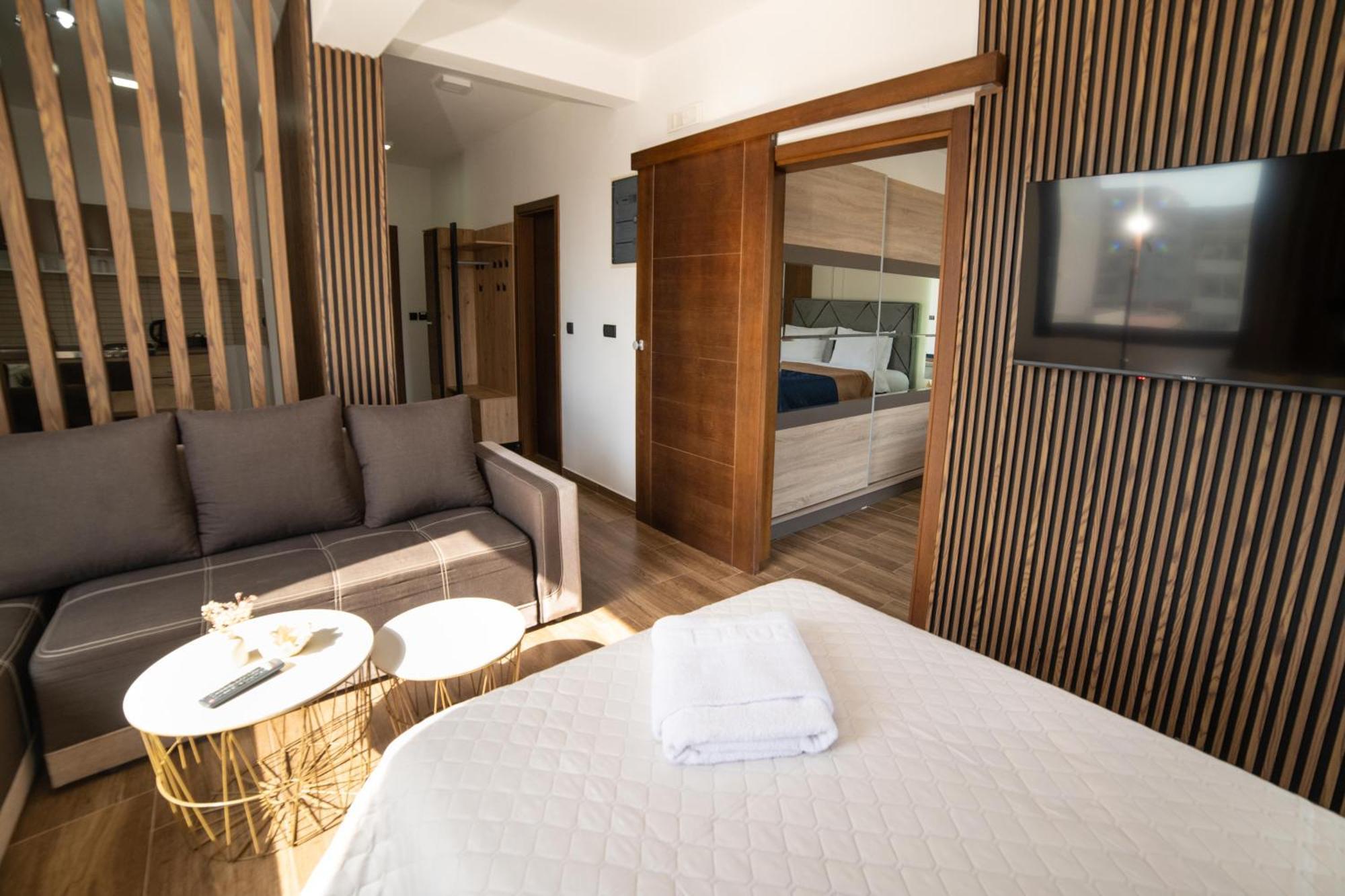Hotel Lajka Luxury 乌尔齐尼 外观 照片