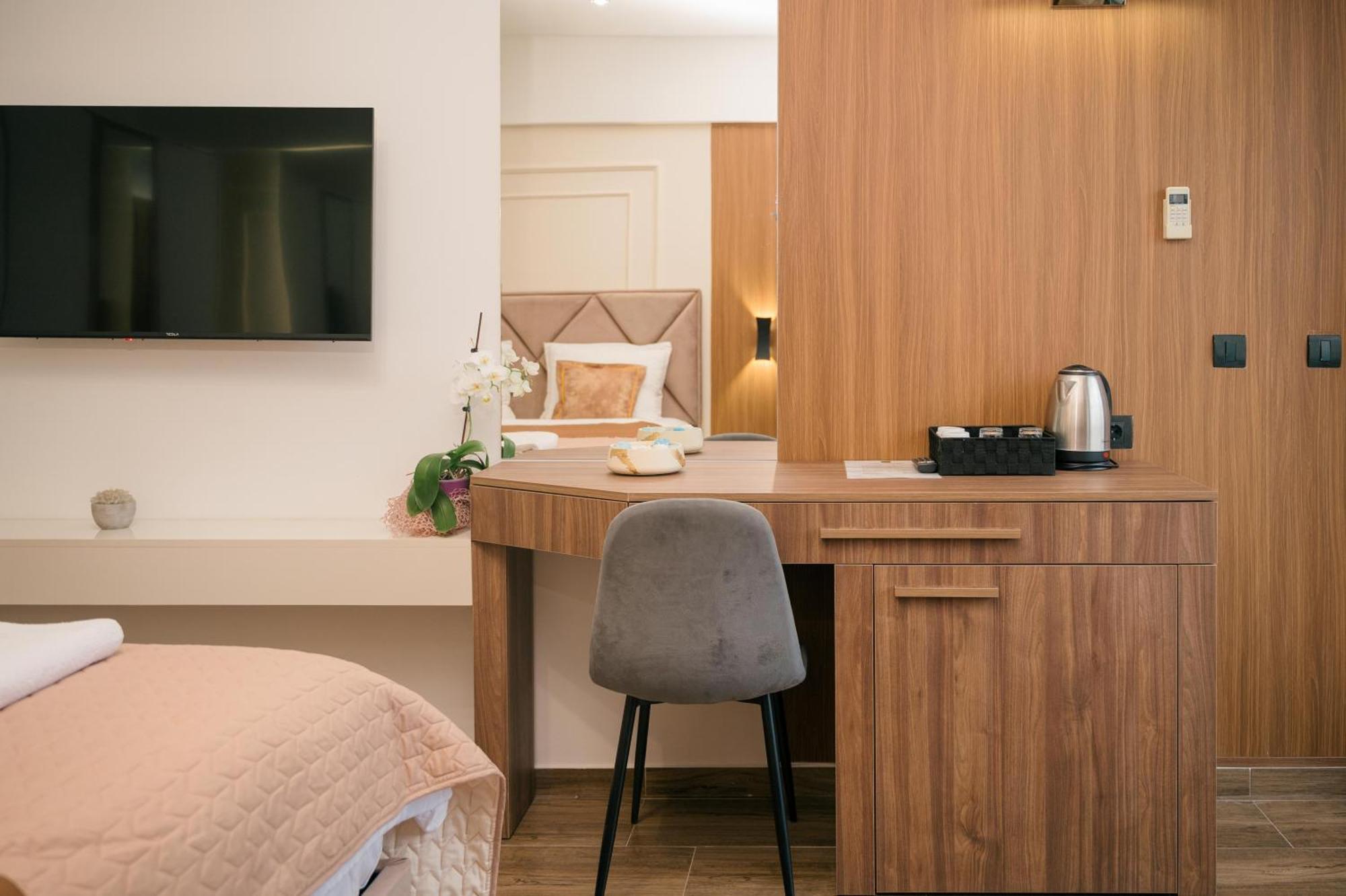Hotel Lajka Luxury 乌尔齐尼 外观 照片