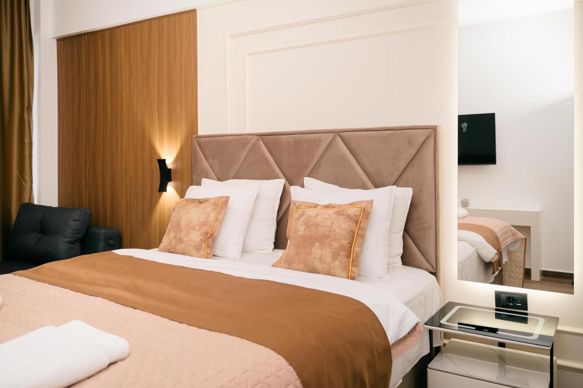 Hotel Lajka Luxury 乌尔齐尼 外观 照片
