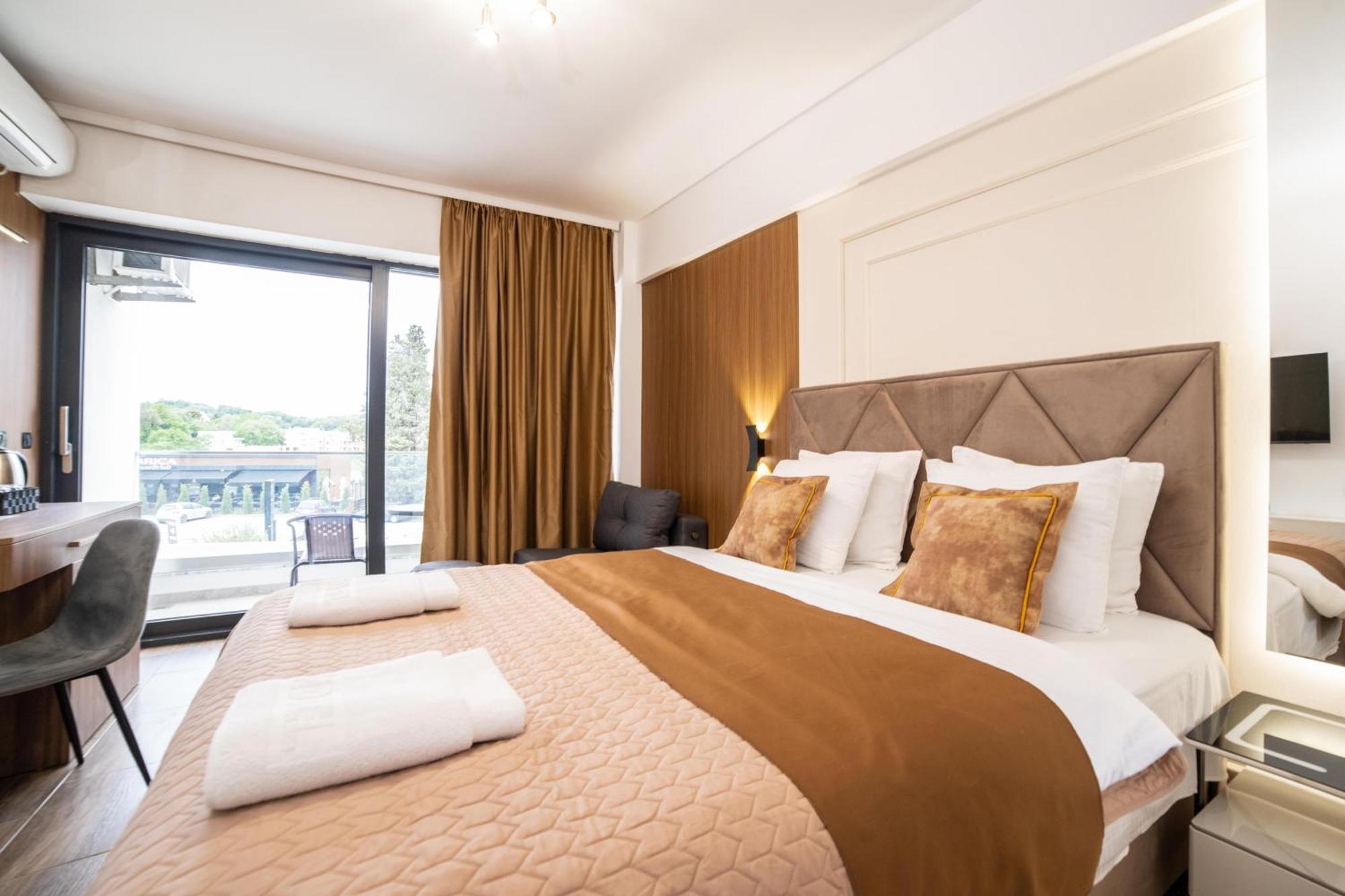 Hotel Lajka Luxury 乌尔齐尼 外观 照片