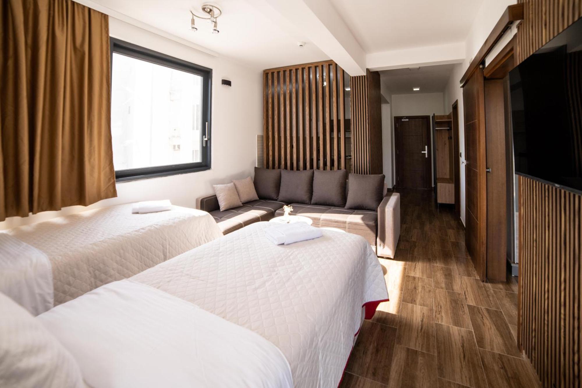 Hotel Lajka Luxury 乌尔齐尼 外观 照片