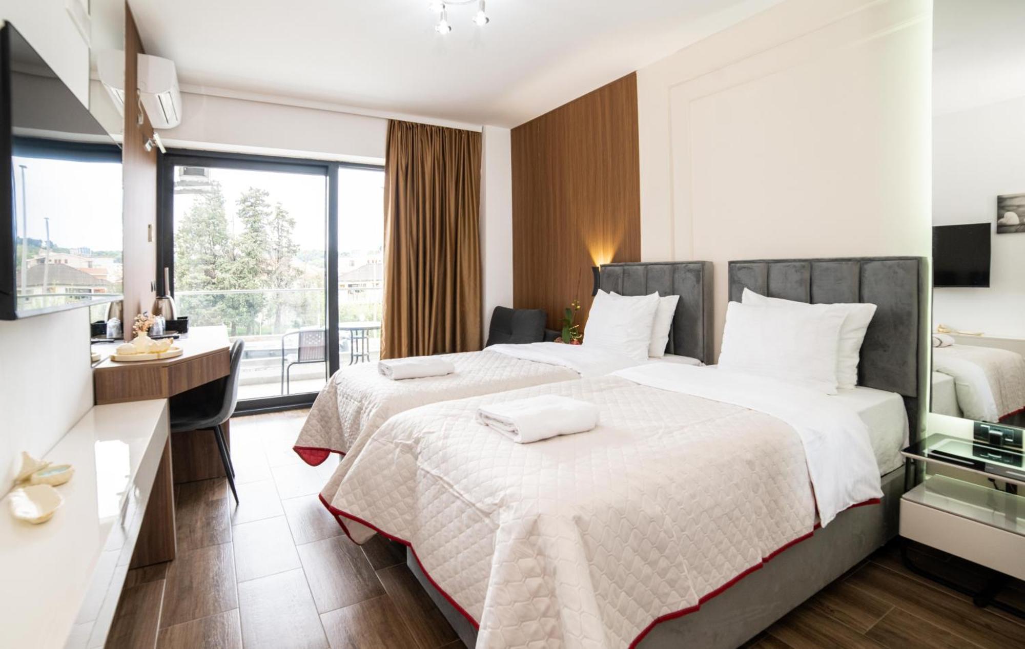 Hotel Lajka Luxury 乌尔齐尼 外观 照片